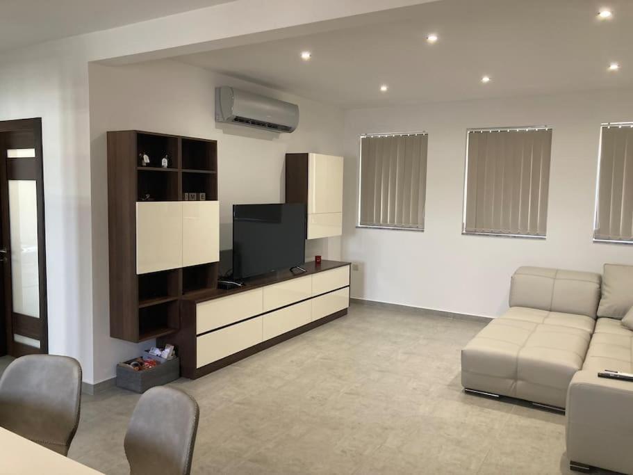 Appartamento Elegant Maisonette In Malta By Assetflow Pro Marsaskala Esterno foto